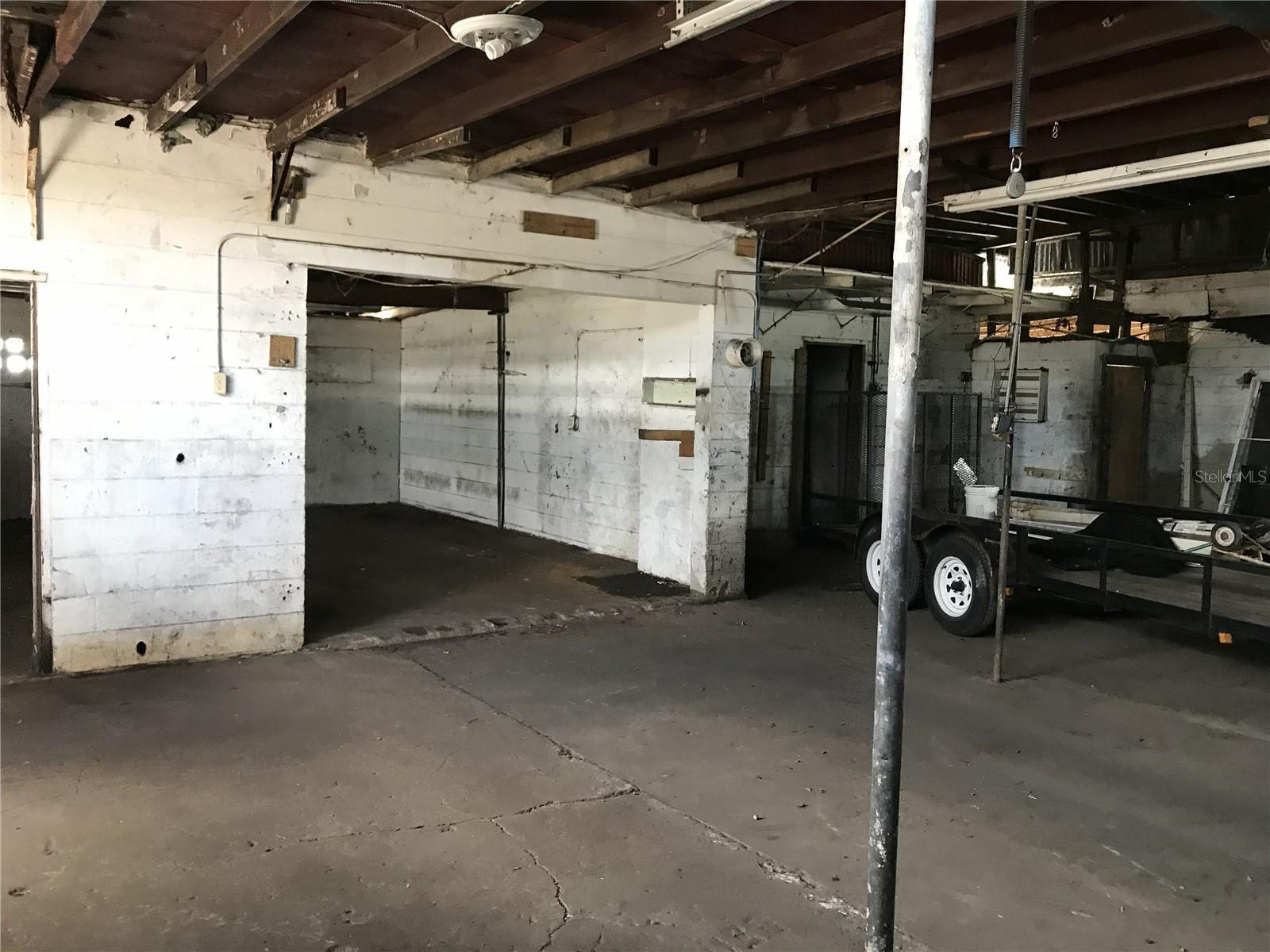 204 SNIVELY AVE, ELOISE, FL, 33880