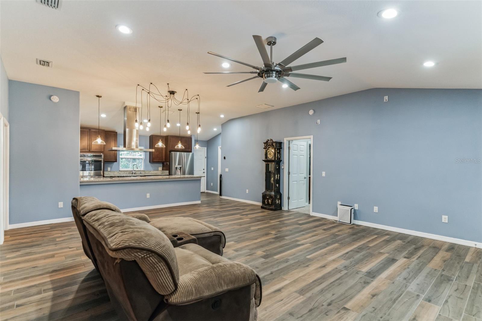 723 RIVER RUN RD, OSTEEN, FL, 32764