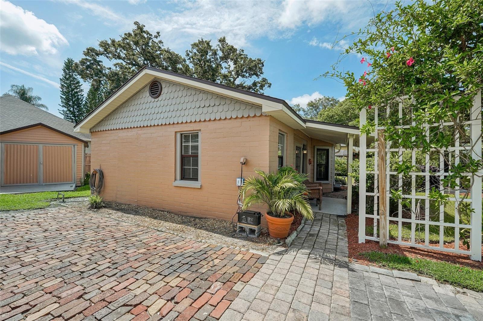 1020 VENETIAN AVE, ORLANDO, FL, 32804
