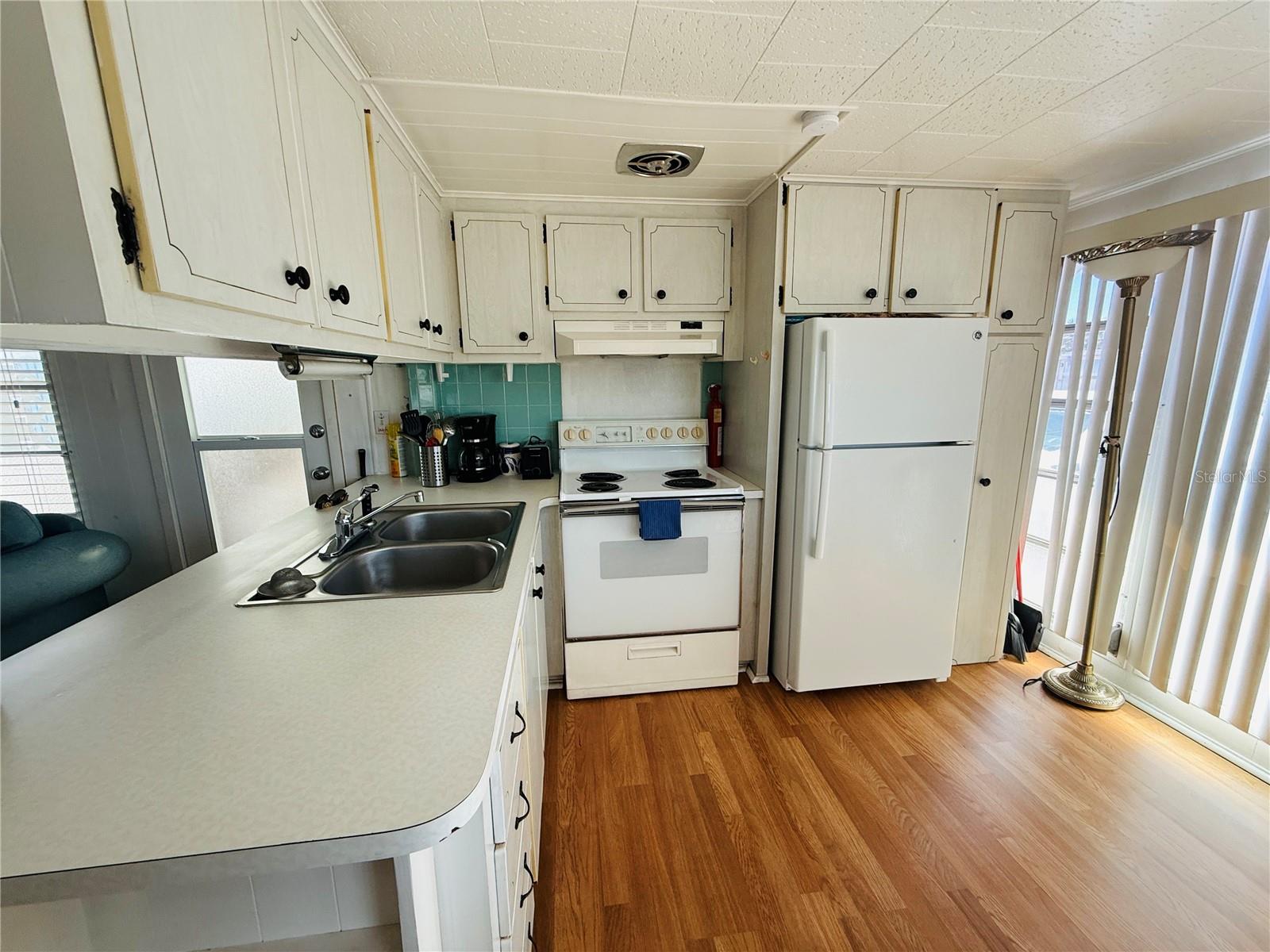 4851 W GANDY BLVD #B3L15, TAMPA, FL, 33611
