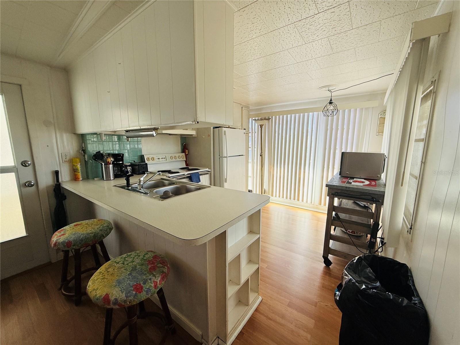 4851 W GANDY BLVD #B3L15, TAMPA, FL, 33611