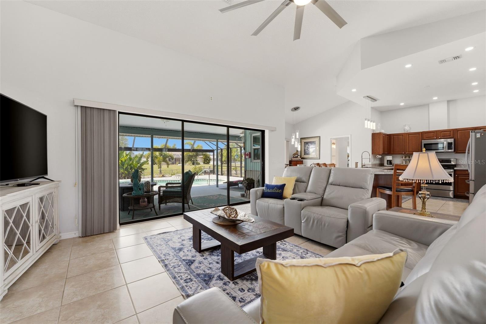 256 MARK TWAIN LN, ROTONDA WEST, FL, 33947