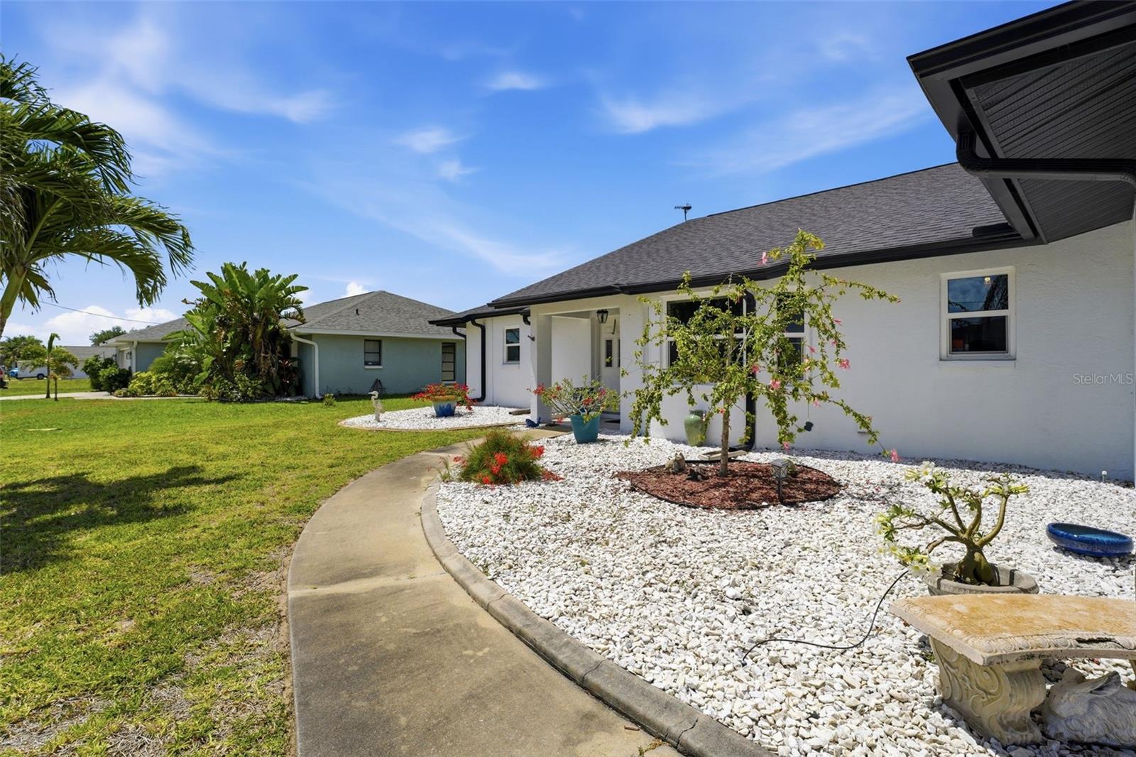256 MARK TWAIN LN, ROTONDA WEST, FL, 33947