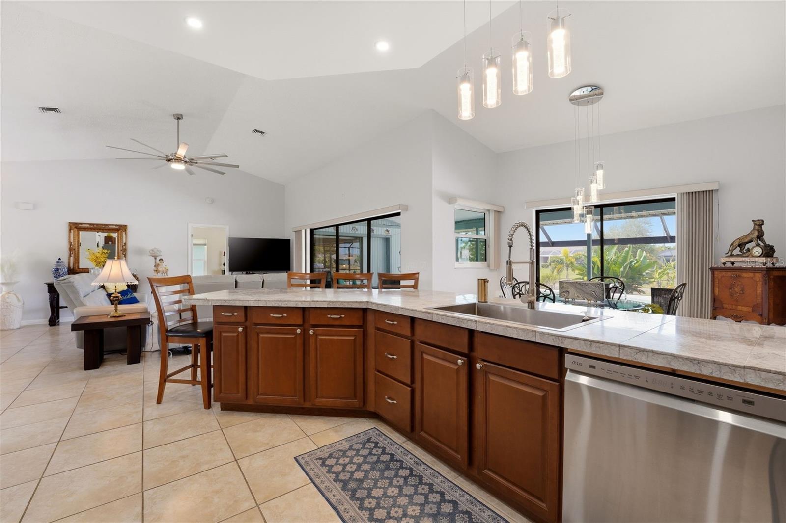 256 MARK TWAIN LN, ROTONDA WEST, FL, 33947