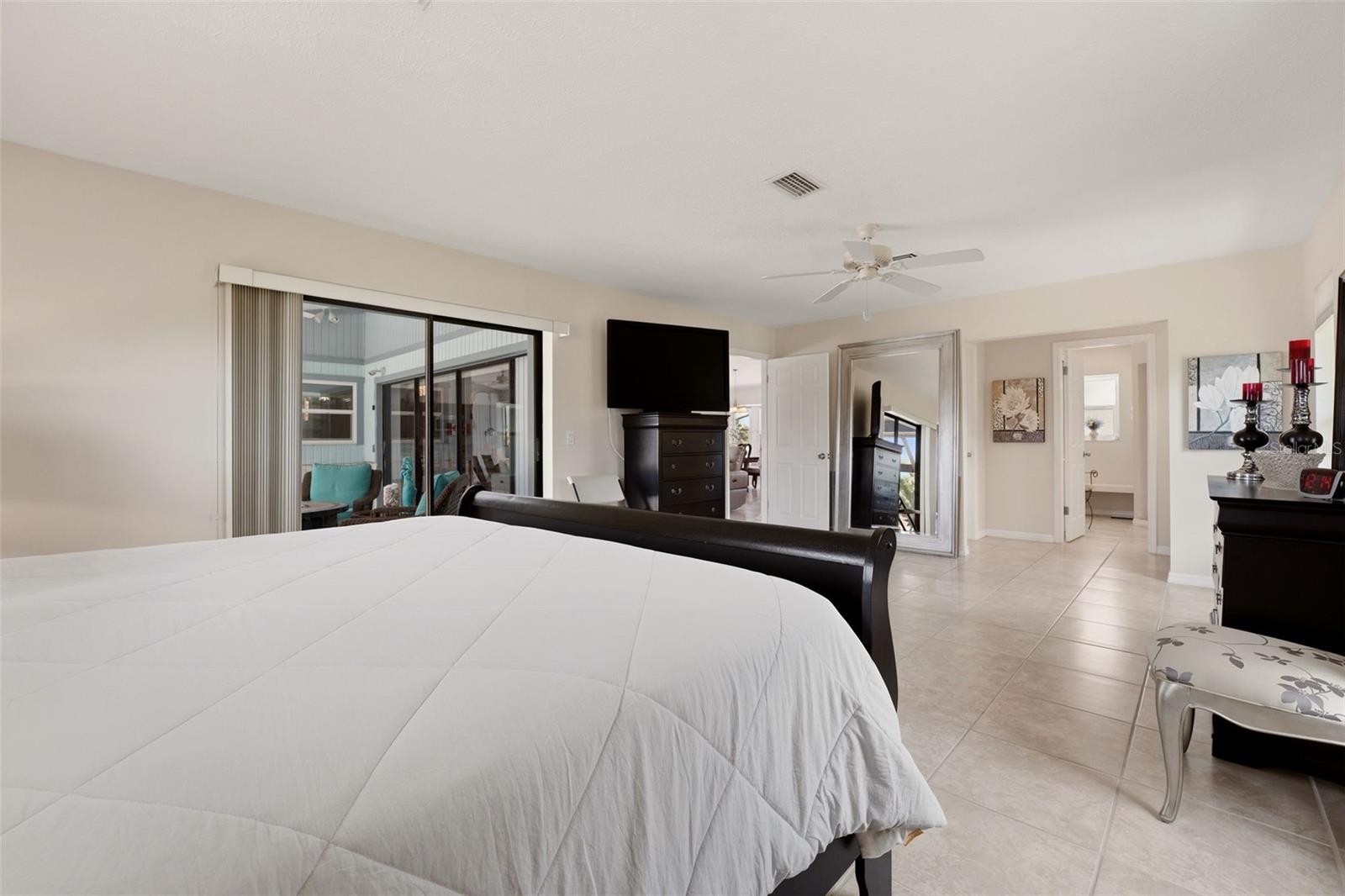 256 MARK TWAIN LN, ROTONDA WEST, FL, 33947