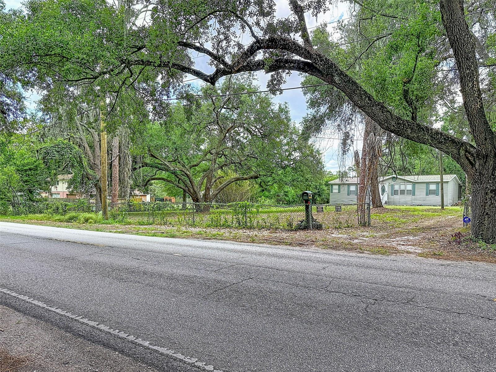 1819 SINCLAIR HILLS RD, LUTZ, FL, 33549