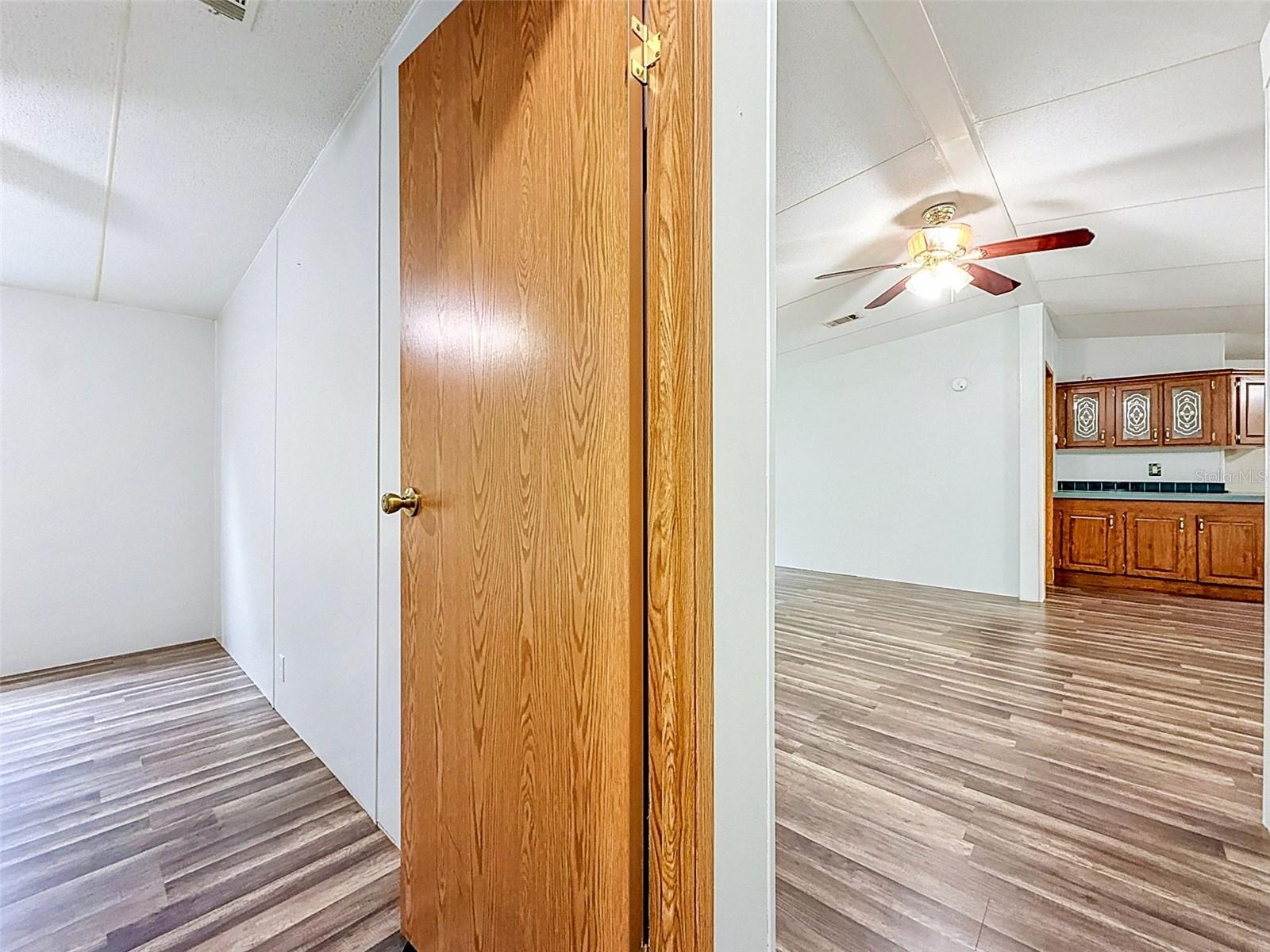 1819 SINCLAIR HILLS RD, LUTZ, FL, 33549