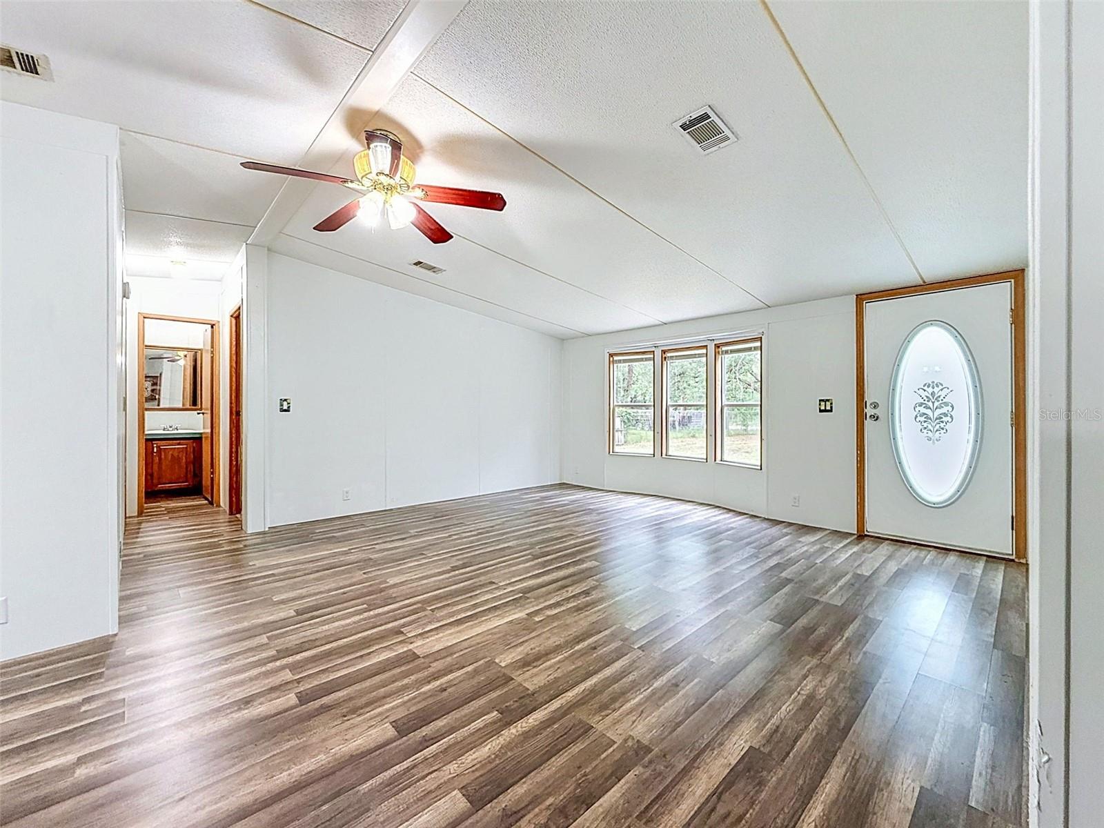 1819 SINCLAIR HILLS RD, LUTZ, FL, 33549