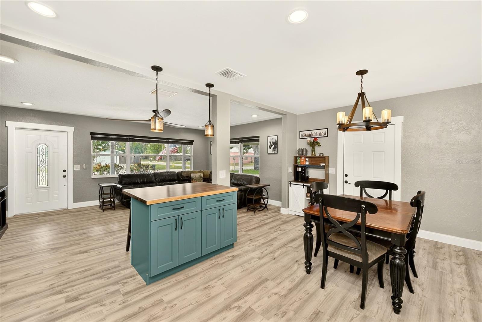 4300 80TH AVE N, PINELLAS PARK, FL, 33781