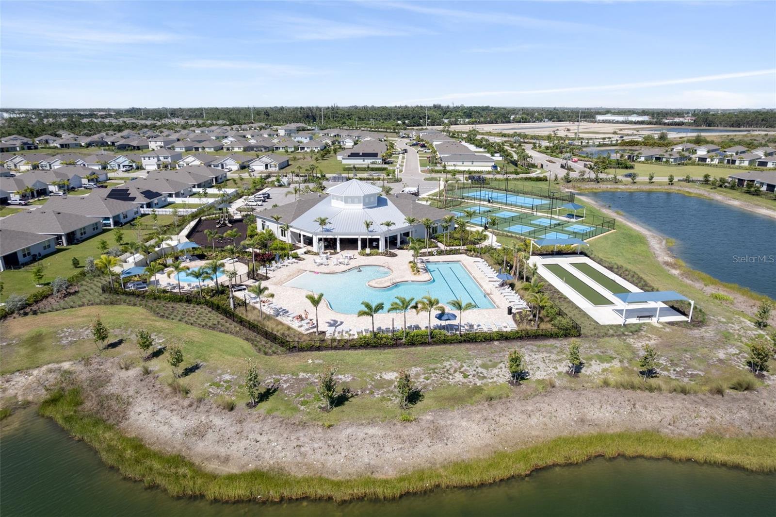 2608 TABLE CORAL TRL, NORTH FORT MYERS, FL, 33903