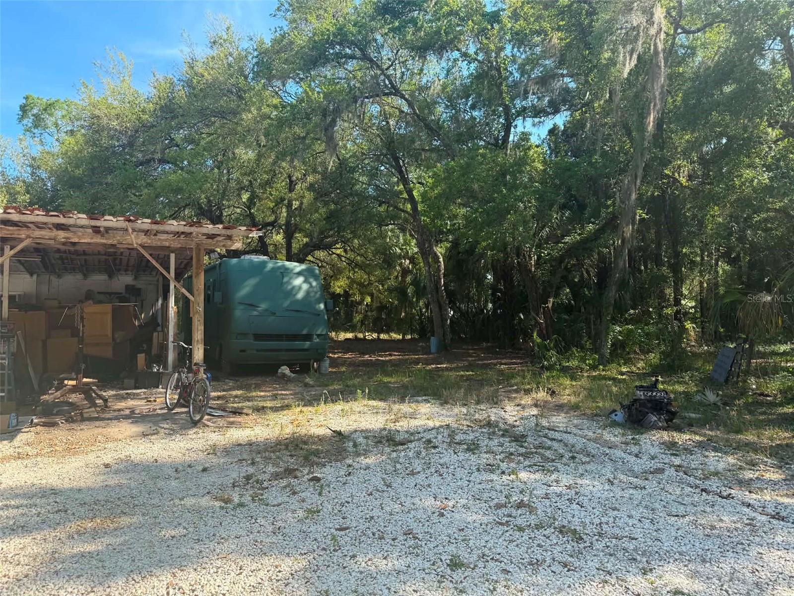 186 GLADYS AVE, INGLIS, FL, 34449