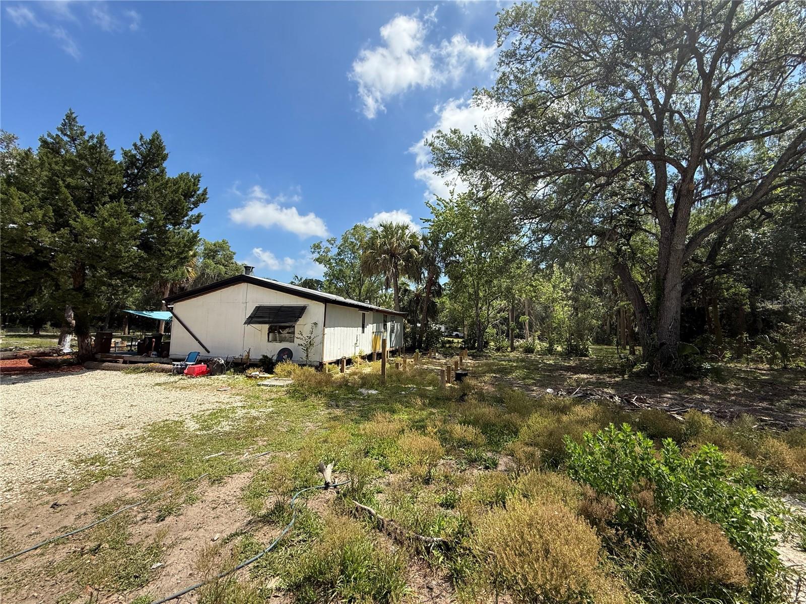 186 GLADYS AVE, INGLIS, FL, 34449
