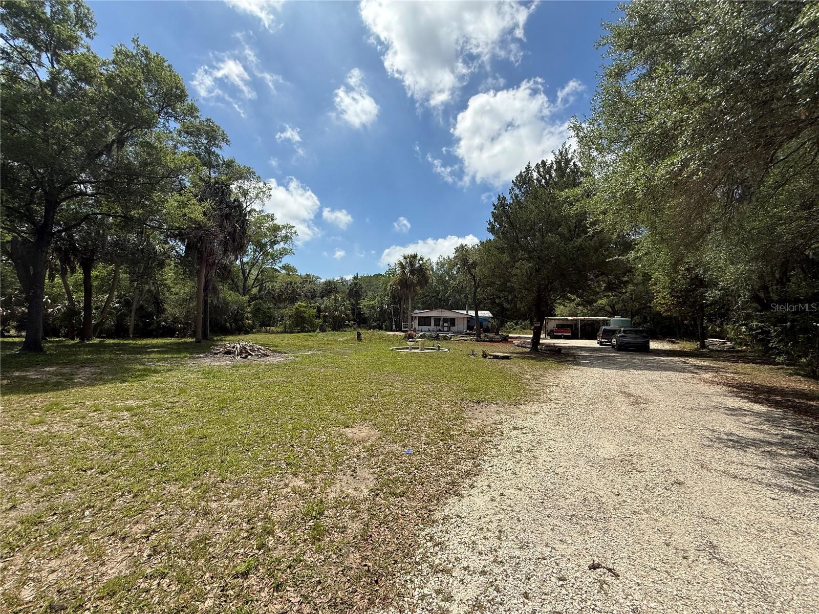 186 GLADYS AVE, INGLIS, FL, 34449