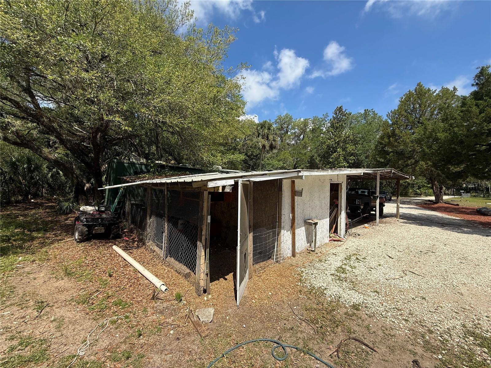 186 GLADYS AVE, INGLIS, FL, 34449