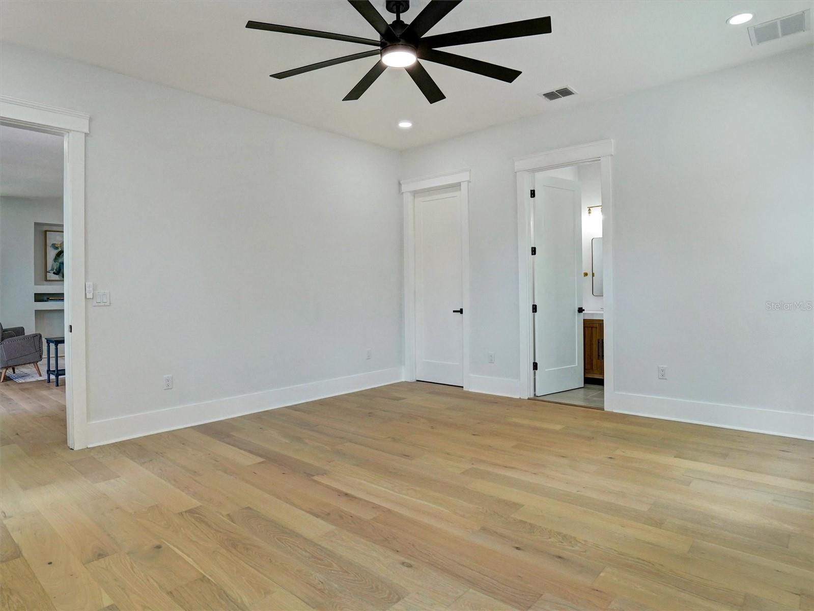 1420 36TH AVE N, ST PETERSBURG, FL, 33704