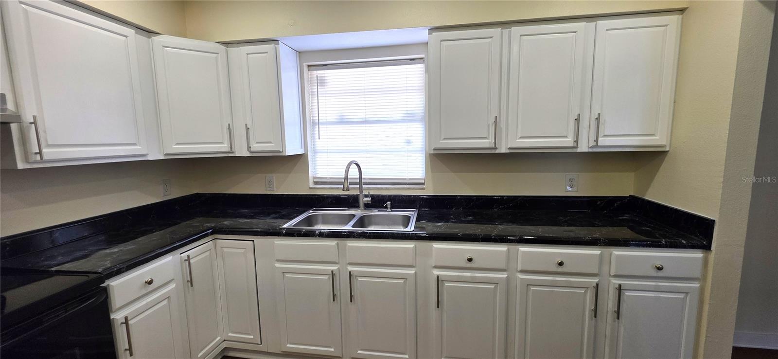 2417 WISHING WELL CIR, TAMPA, FL, 33619