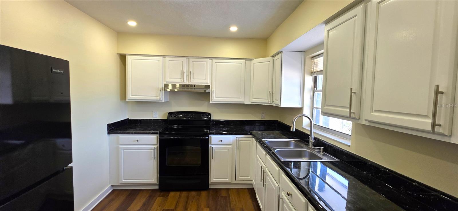 2417 WISHING WELL CIR, TAMPA, FL, 33619