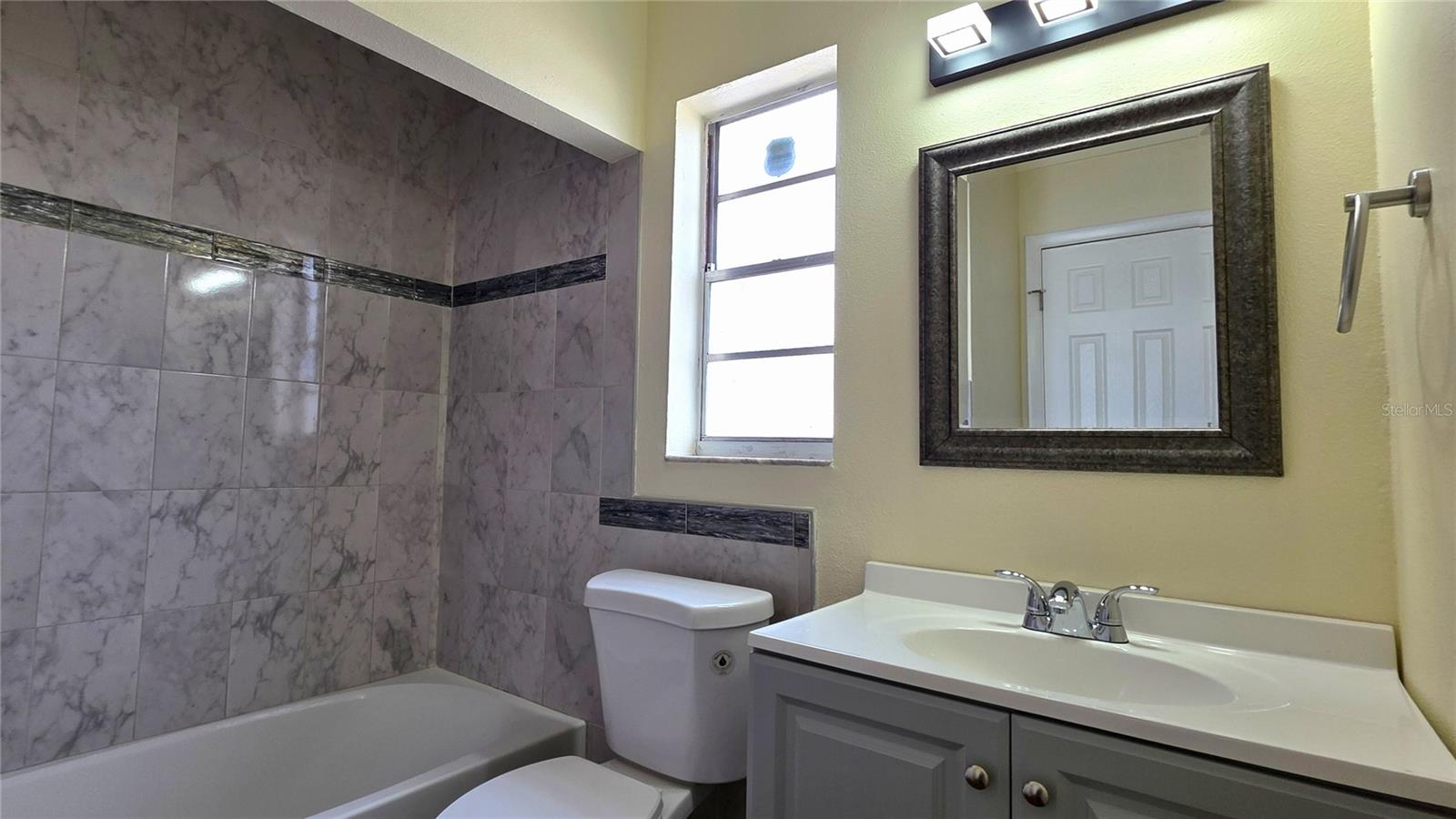 2417 WISHING WELL CIR, TAMPA, FL, 33619