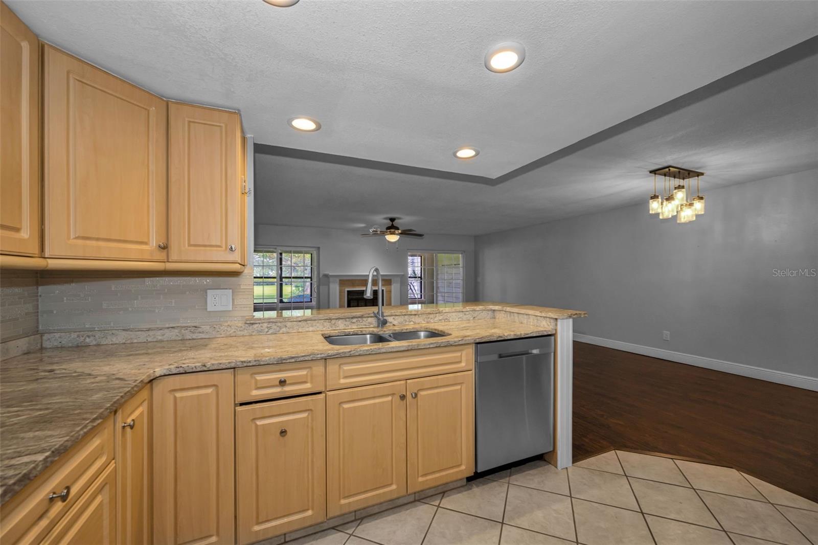 9150 PARK BLVD #6, SEMINOLE, FL, 33777