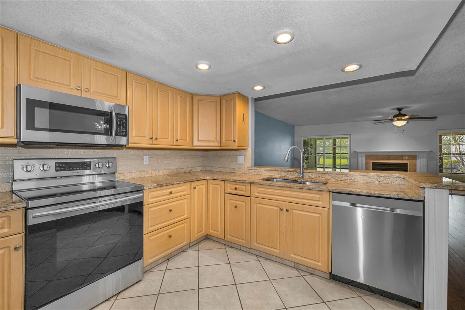 9150 PARK BLVD #6, SEMINOLE, FL, 33777