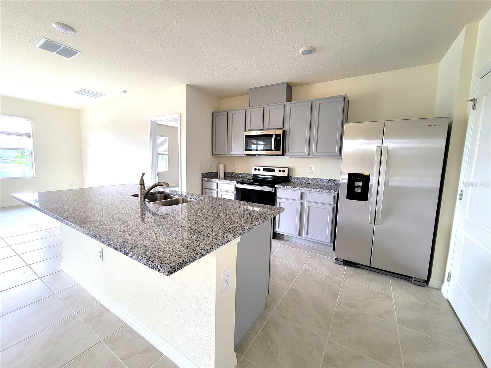 420 NOBLE AVE, DAVENPORT, FL, 33837