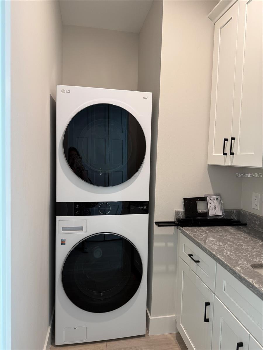 2443 WOOD ST, SARASOTA, FL, 34237