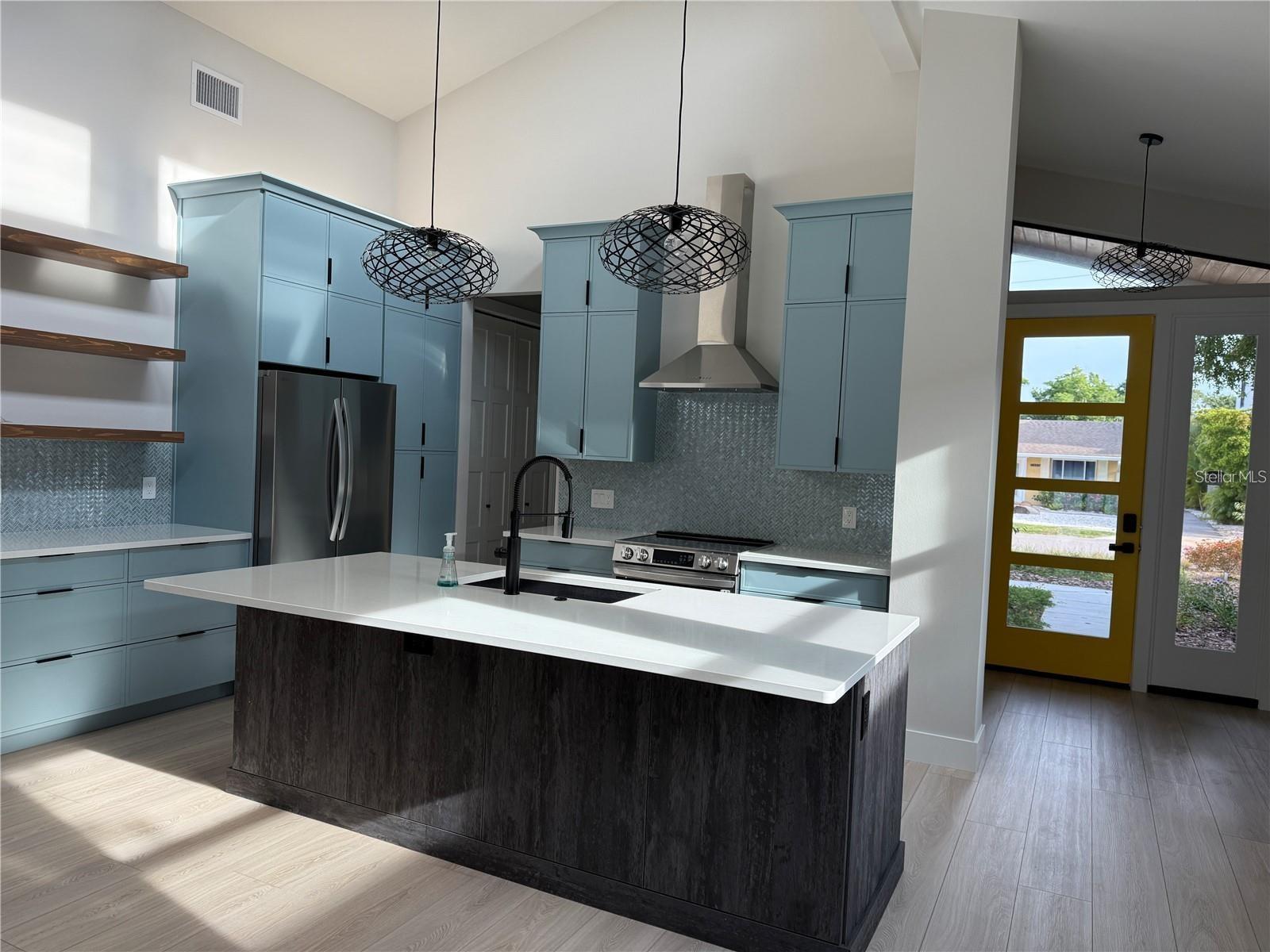 2443 WOOD ST, SARASOTA, FL, 34237