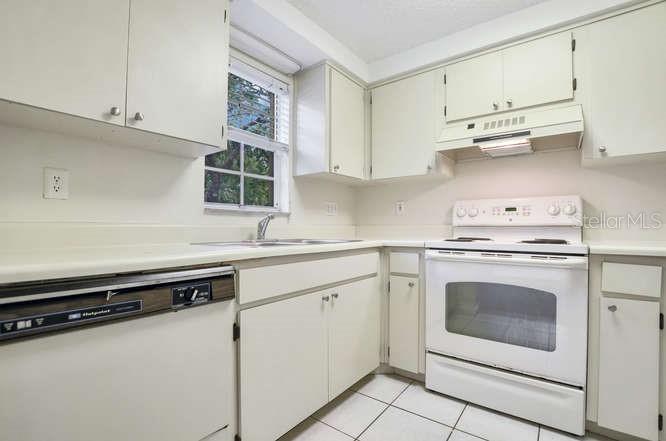 2690 CORAL LANDINGS BLVD #415, PALM HARBOR, FL, 34684