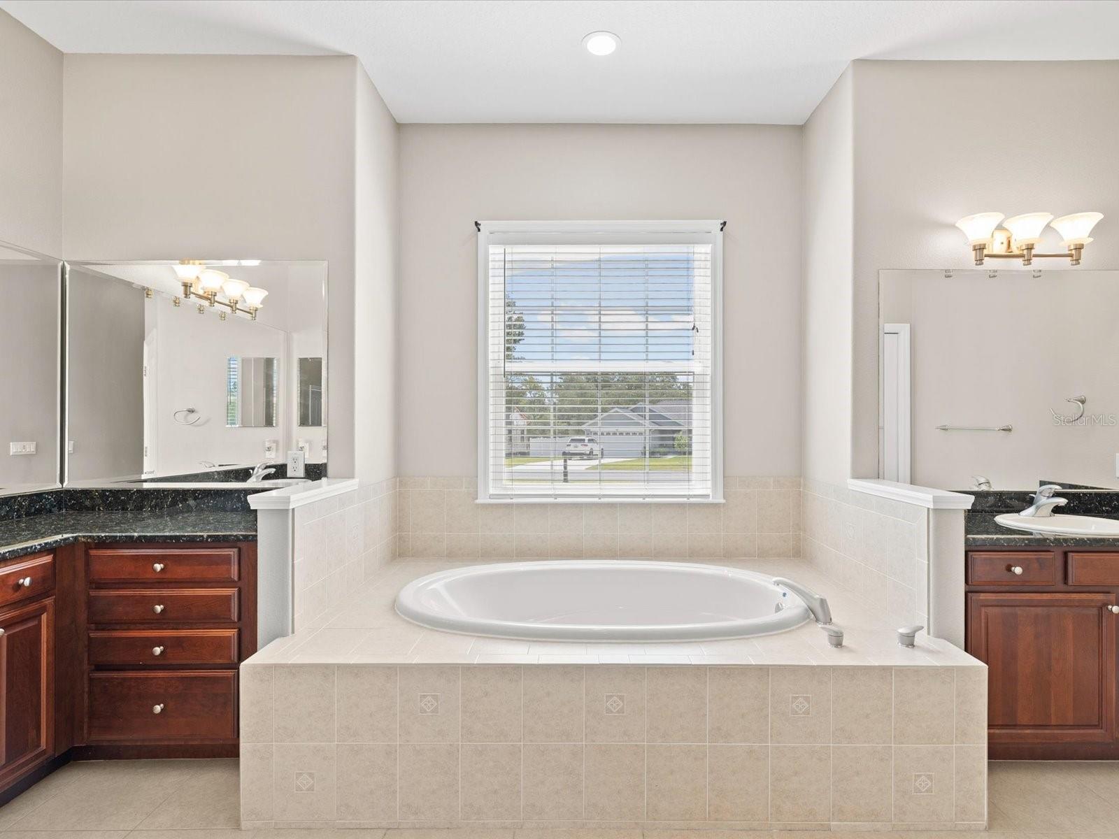 11245 HUMBER RD, WEEKI WACHEE, FL, 34614