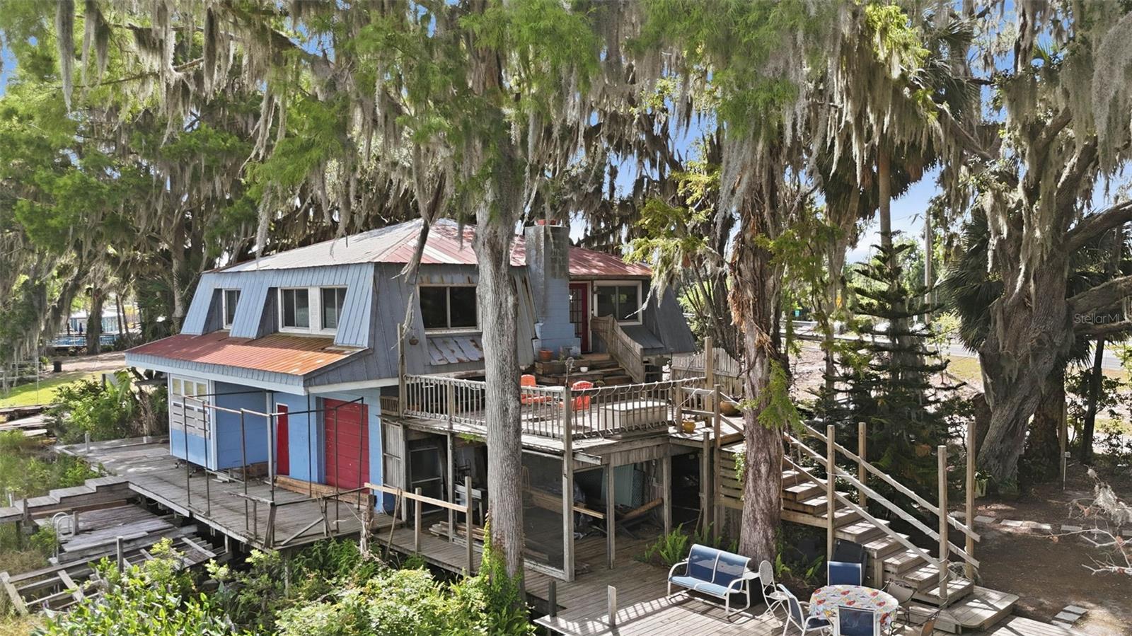 400 LAKESHORE DR, EUSTIS, FL, 32726