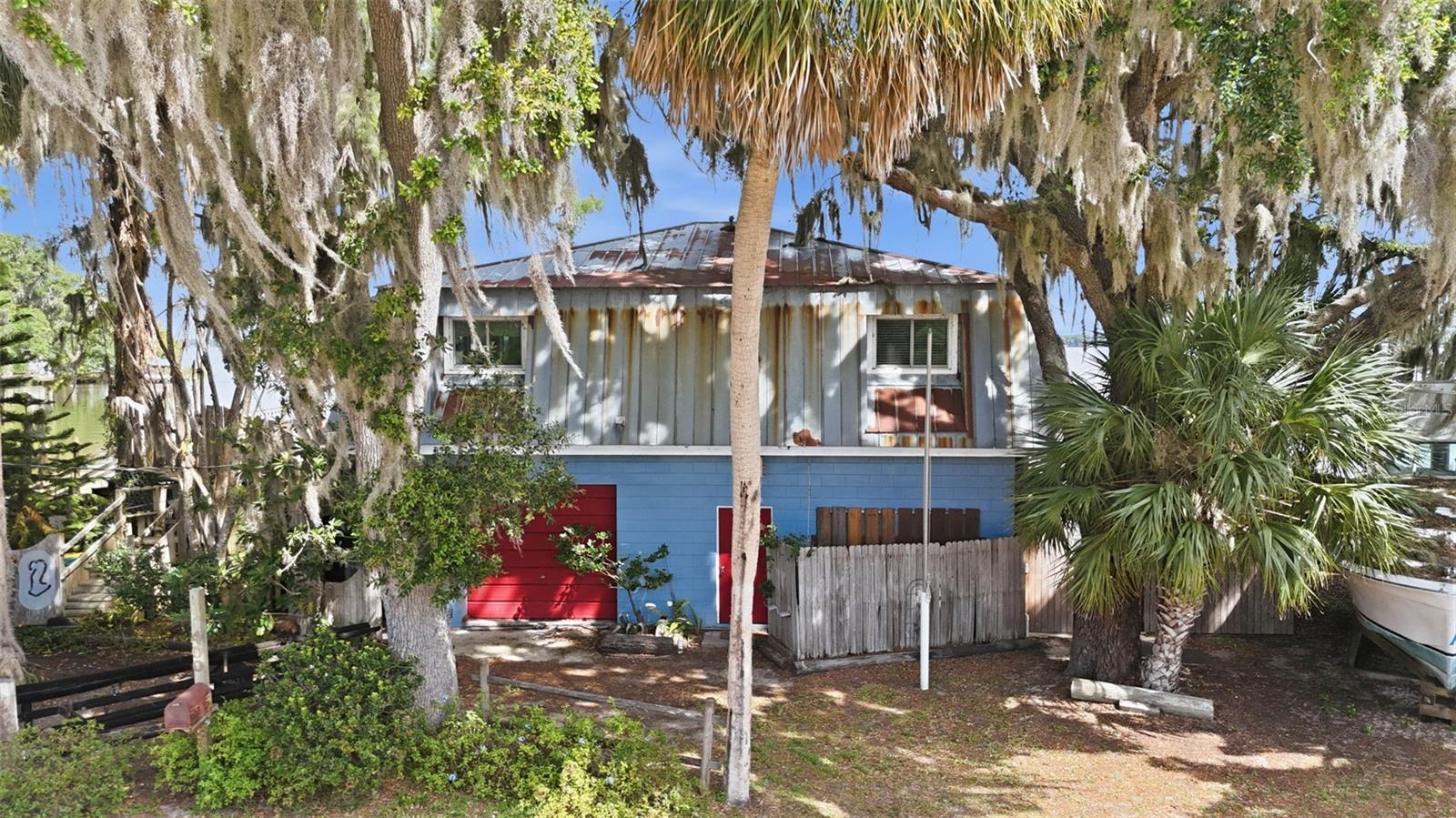 400 LAKESHORE DR, EUSTIS, FL, 32726
