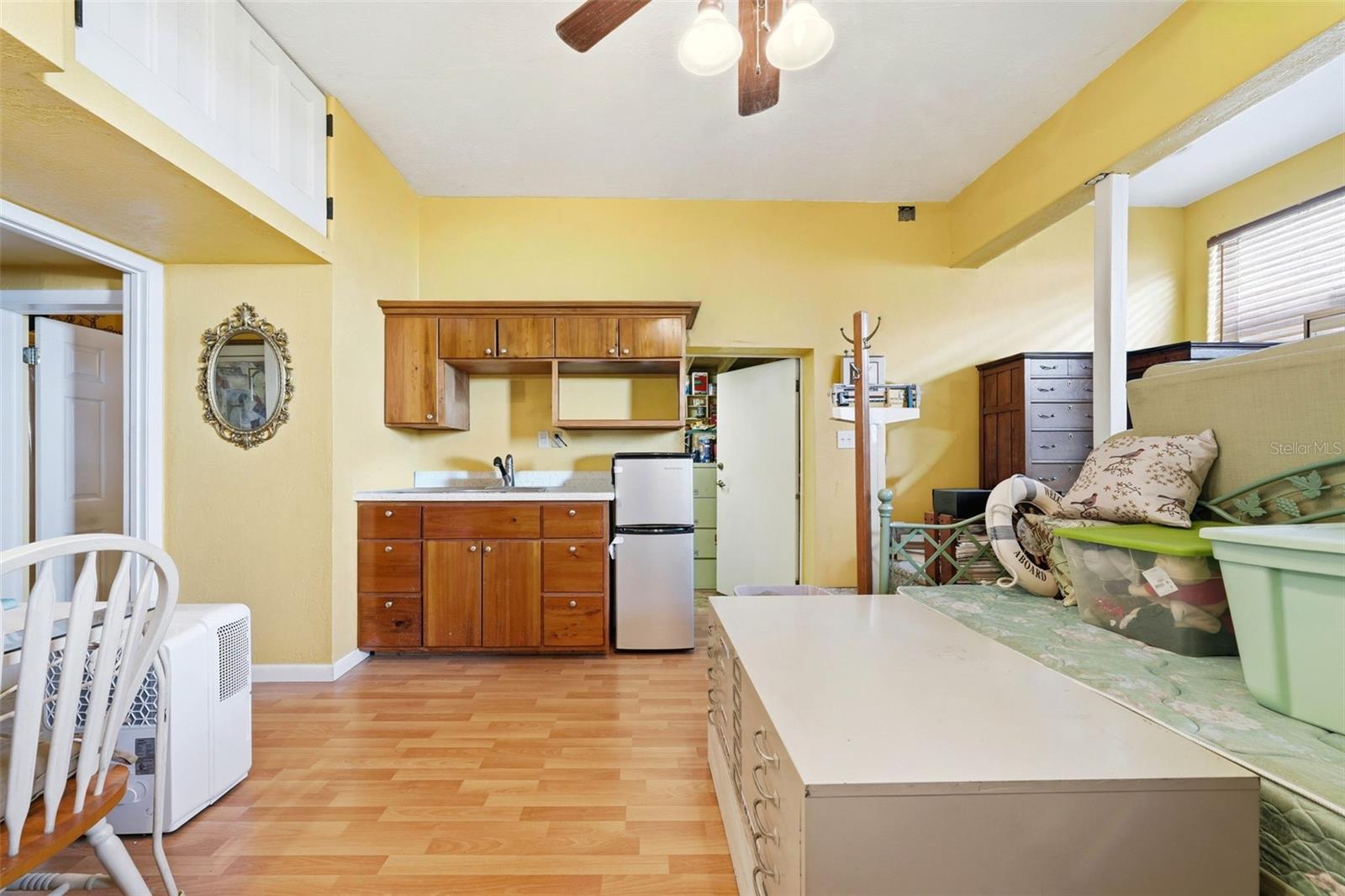 400 LAKESHORE DR, EUSTIS, FL, 32726