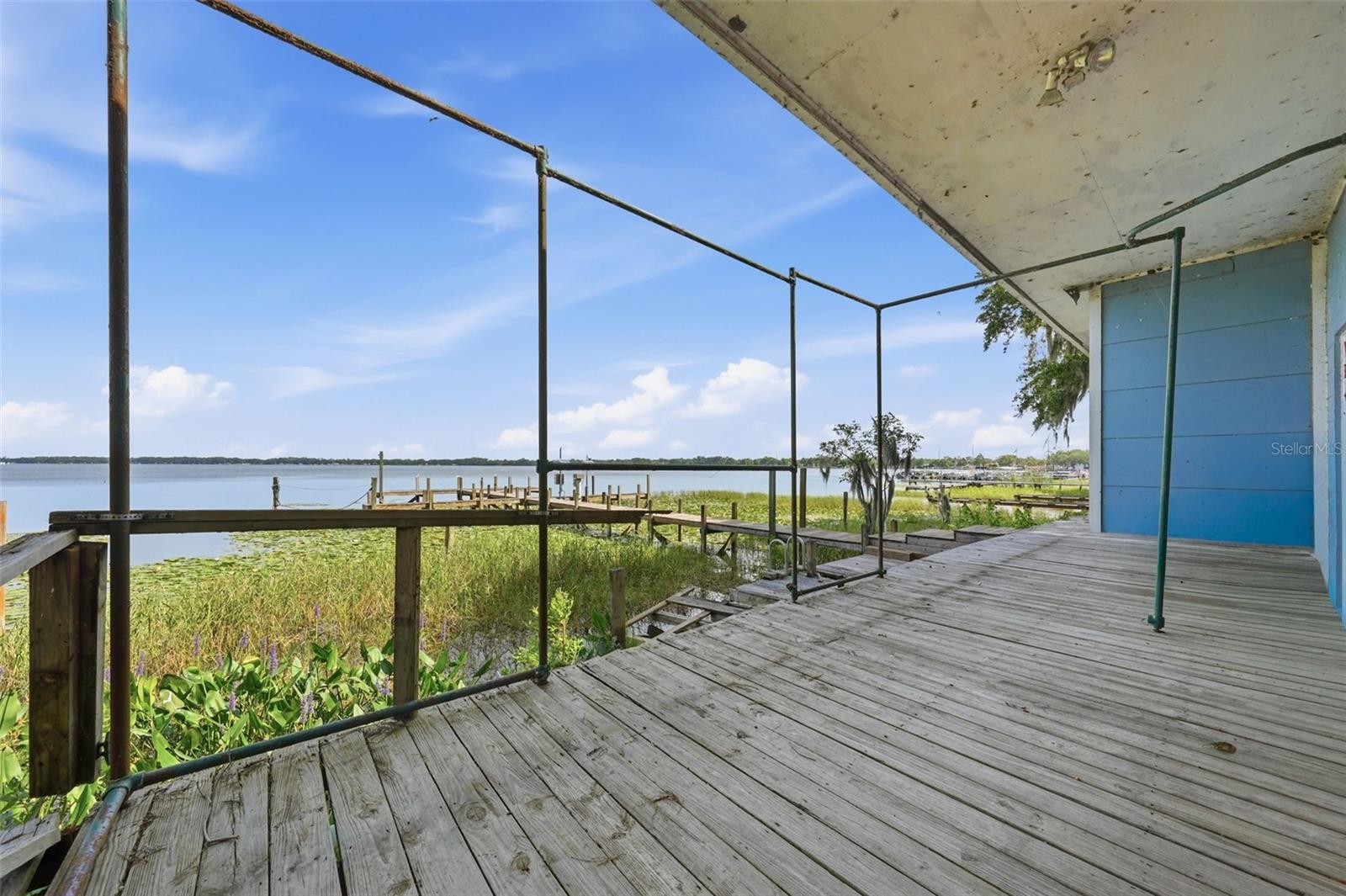400 LAKESHORE DR, EUSTIS, FL, 32726