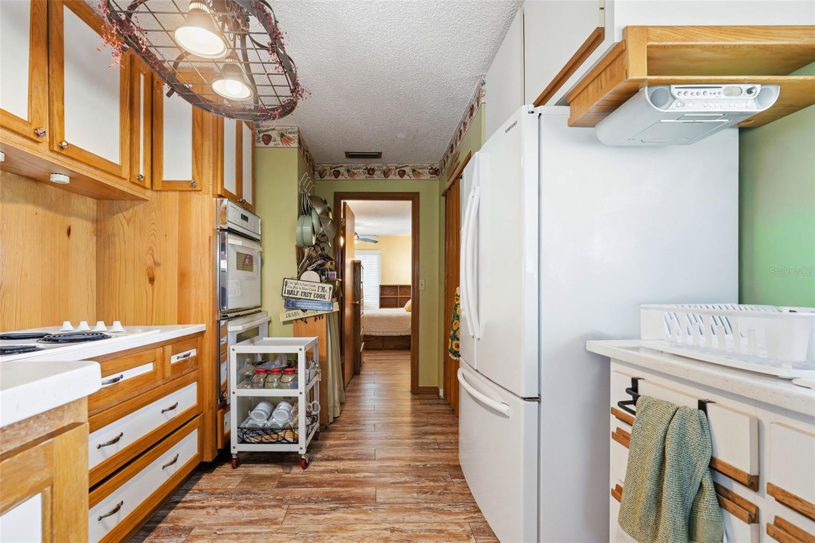 400 LAKESHORE DR, EUSTIS, FL, 32726