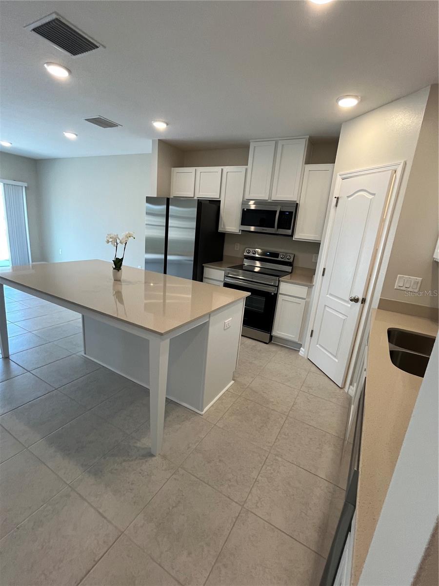 4117 COLLEGIATE BLVD, LAKELAND, FL, 33803