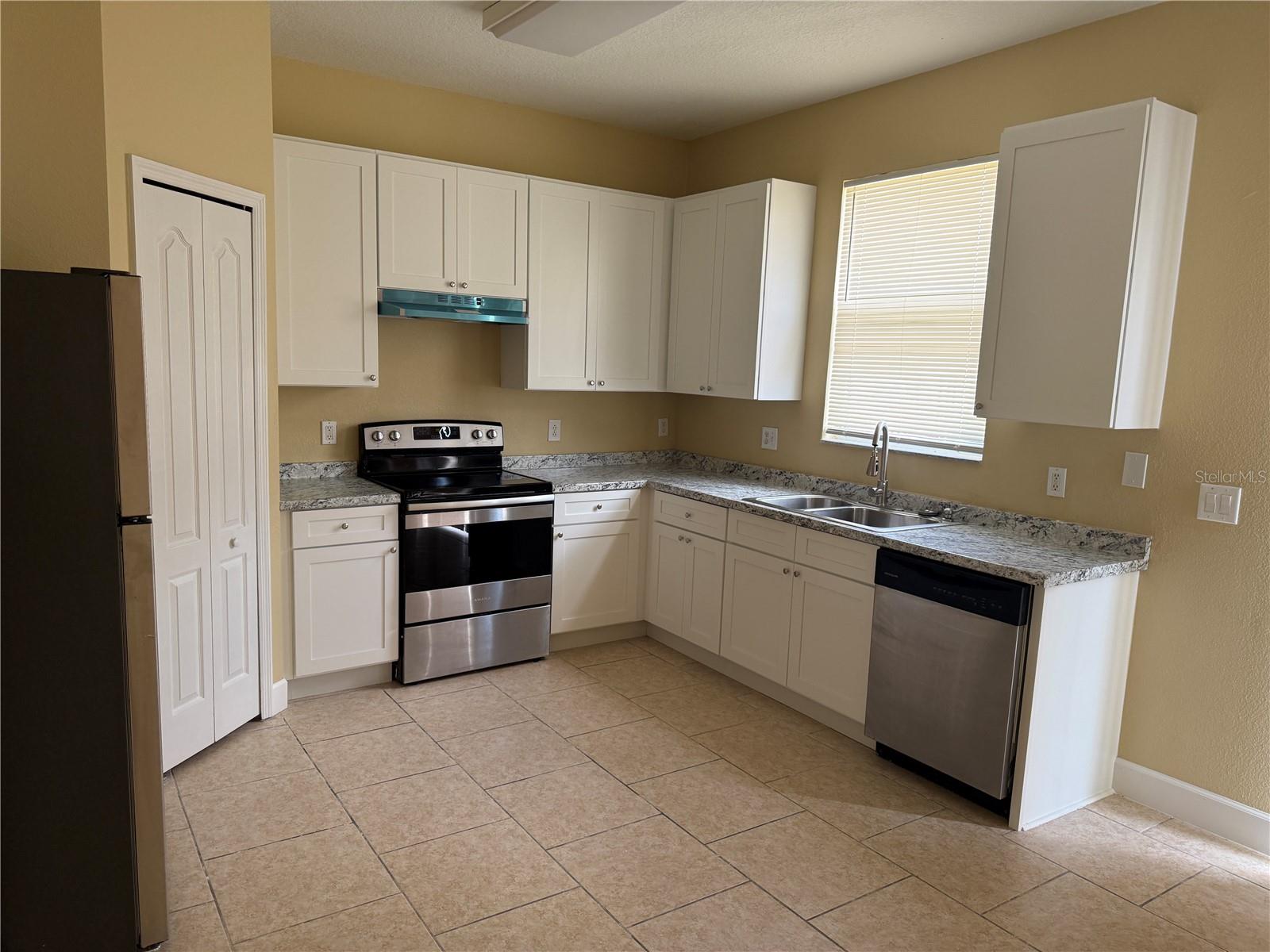 933 WHISPERING CYPRESS LN, ORLANDO, FL, 32824