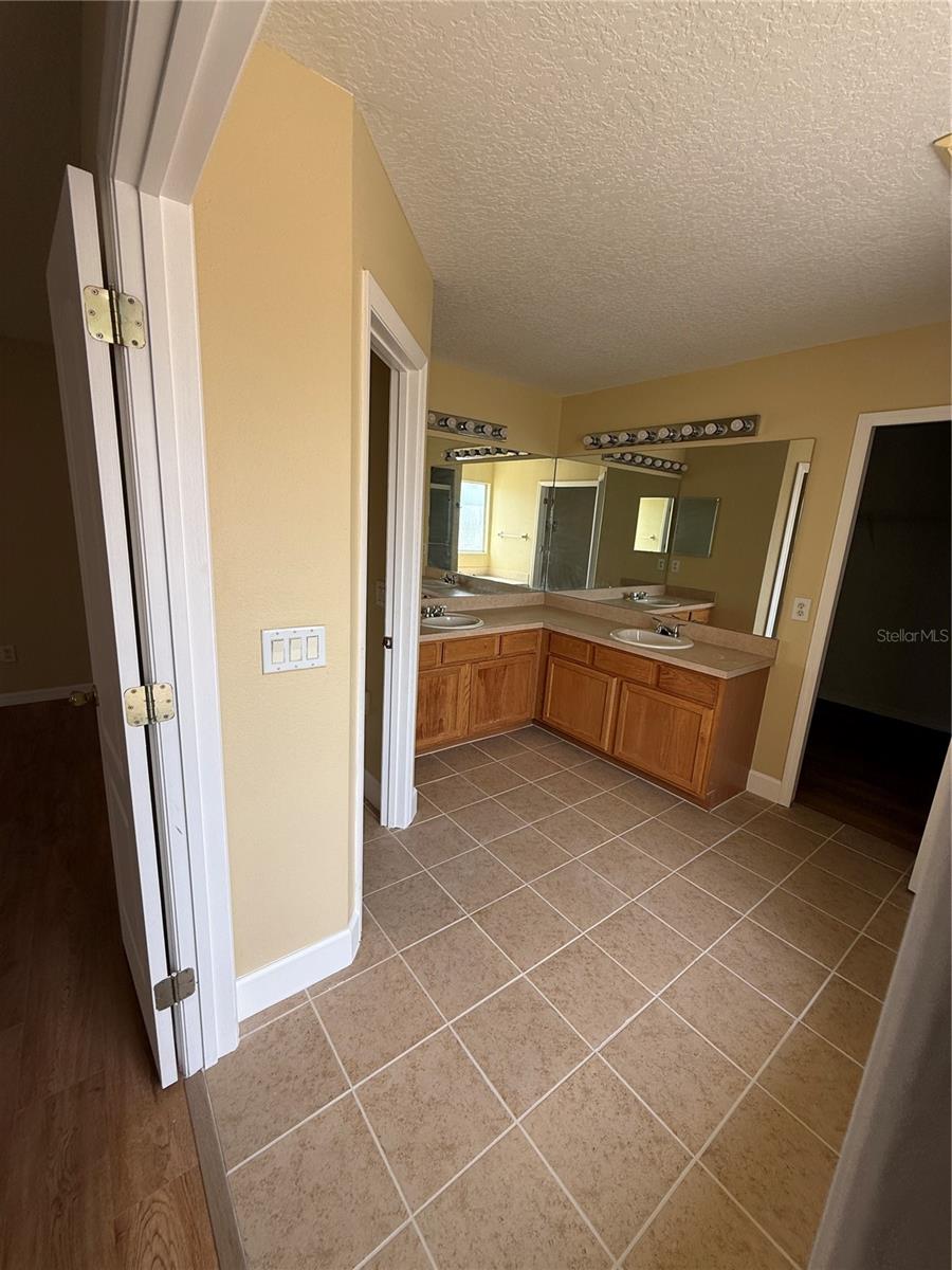 933 WHISPERING CYPRESS LN, ORLANDO, FL, 32824