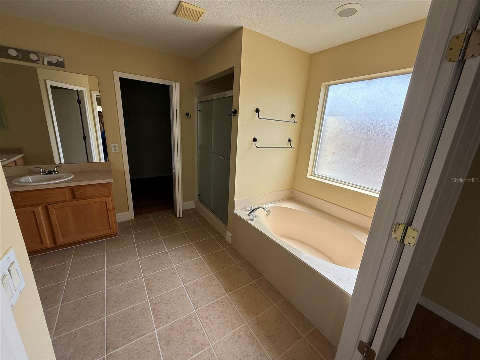 933 WHISPERING CYPRESS LN, ORLANDO, FL, 32824