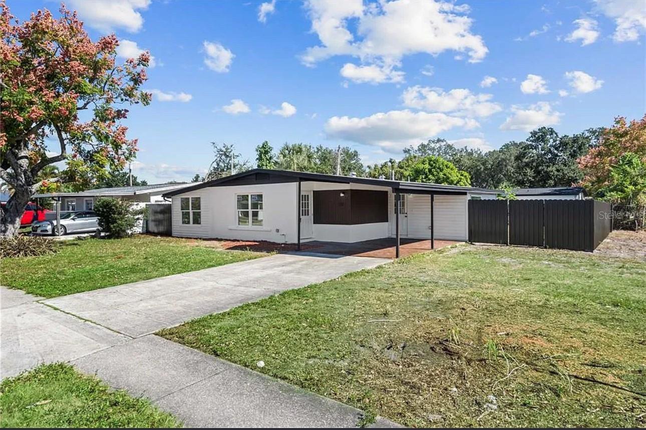 5101 TOWN N COUNTRY BLVD, TAMPA, FL, 33615