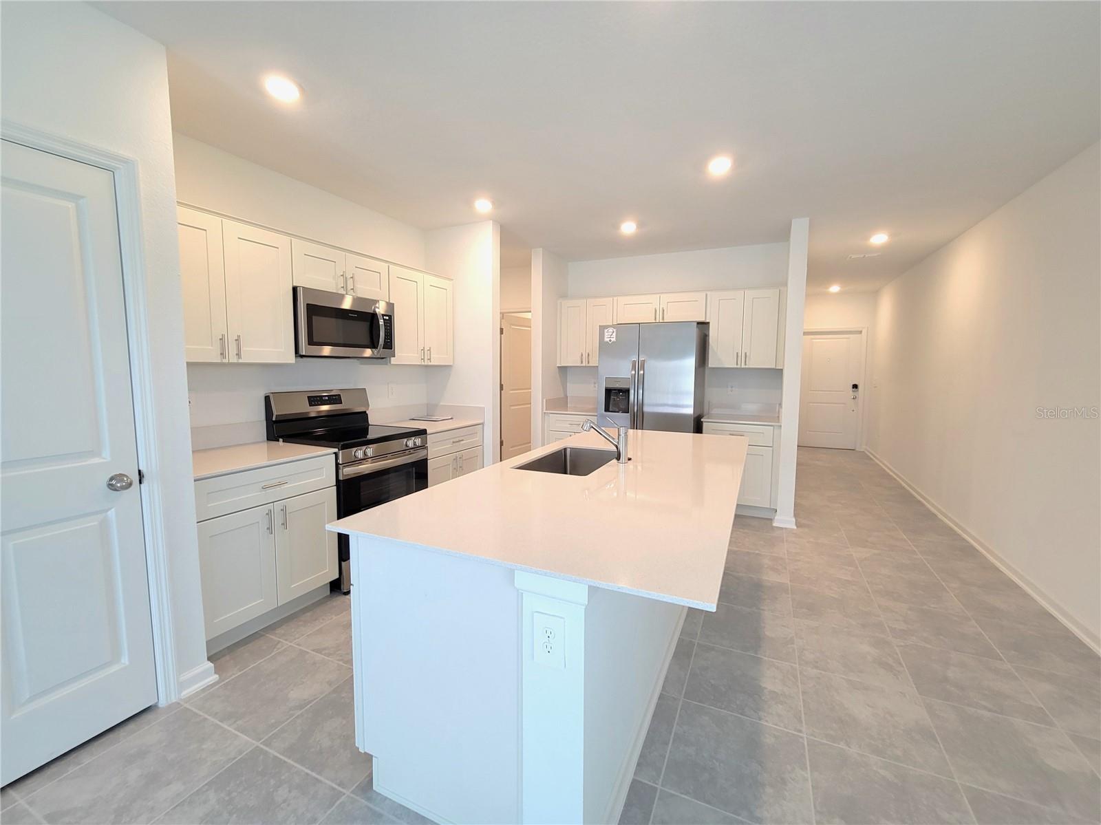 1469 DEEPWATER CIR, EAGLE LAKE, FL, 33839