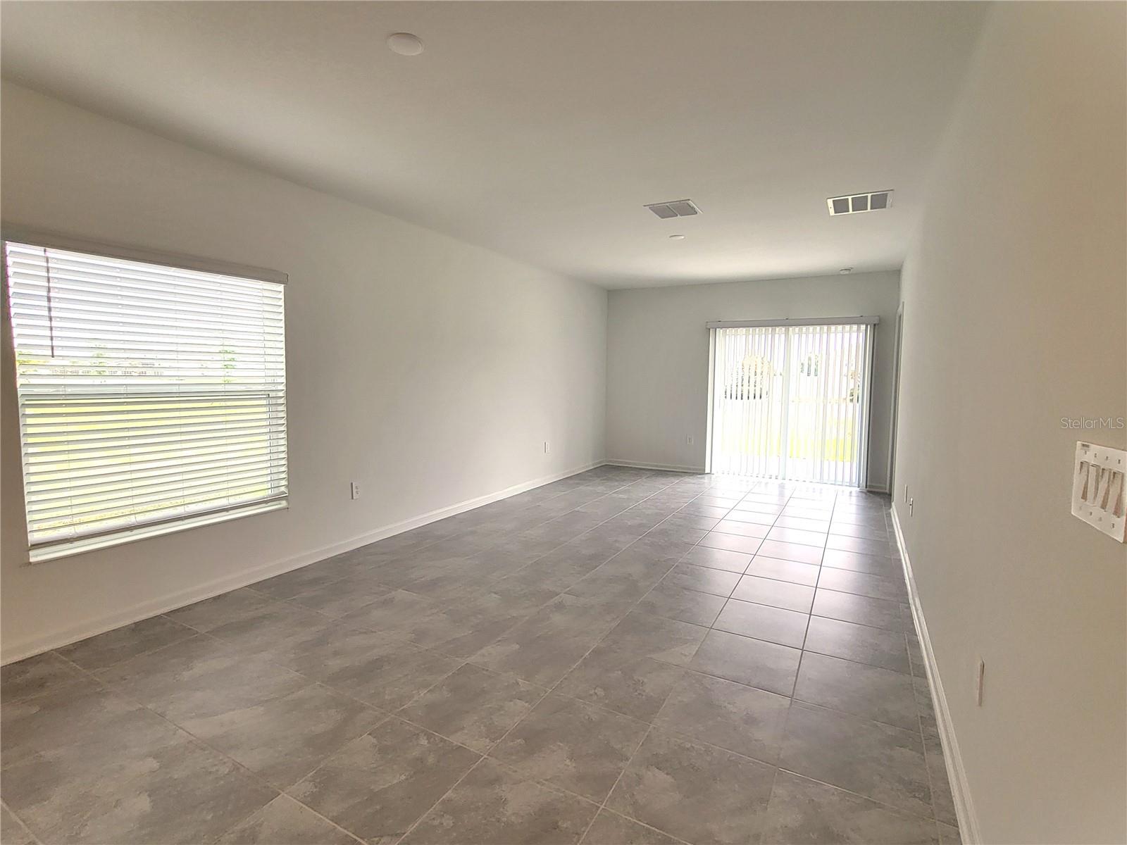 1469 DEEPWATER CIR, EAGLE LAKE, FL, 33839