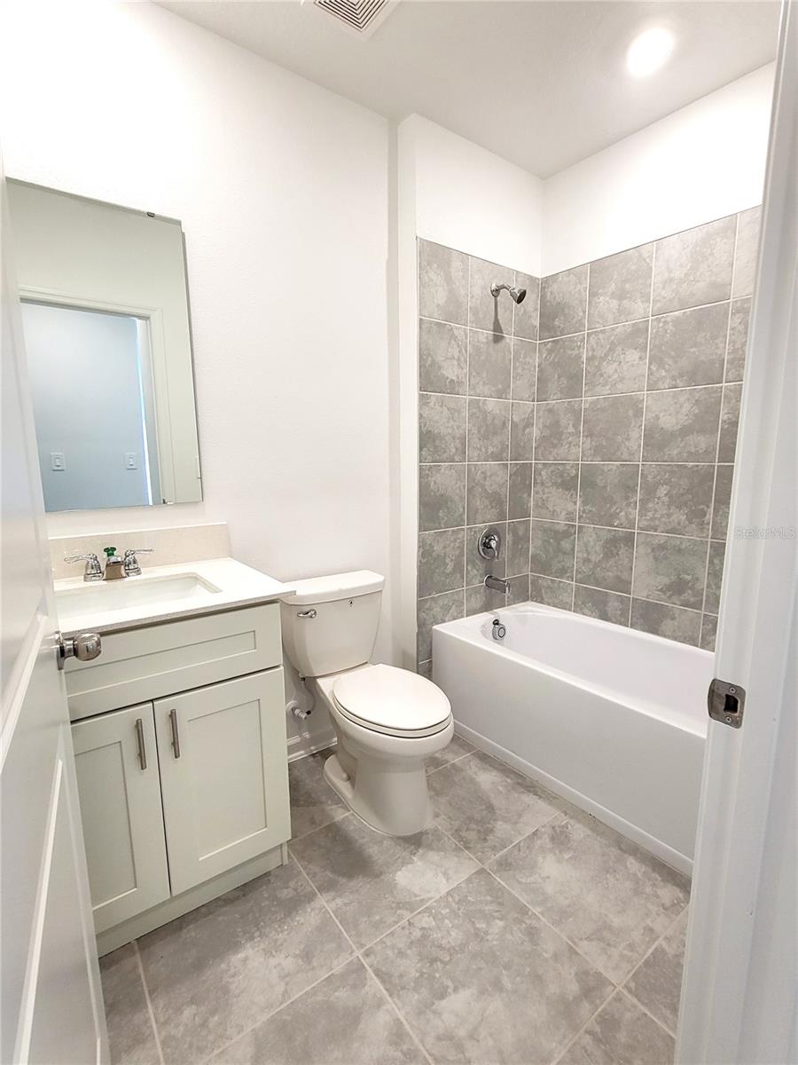 1469 DEEPWATER CIR, EAGLE LAKE, FL, 33839