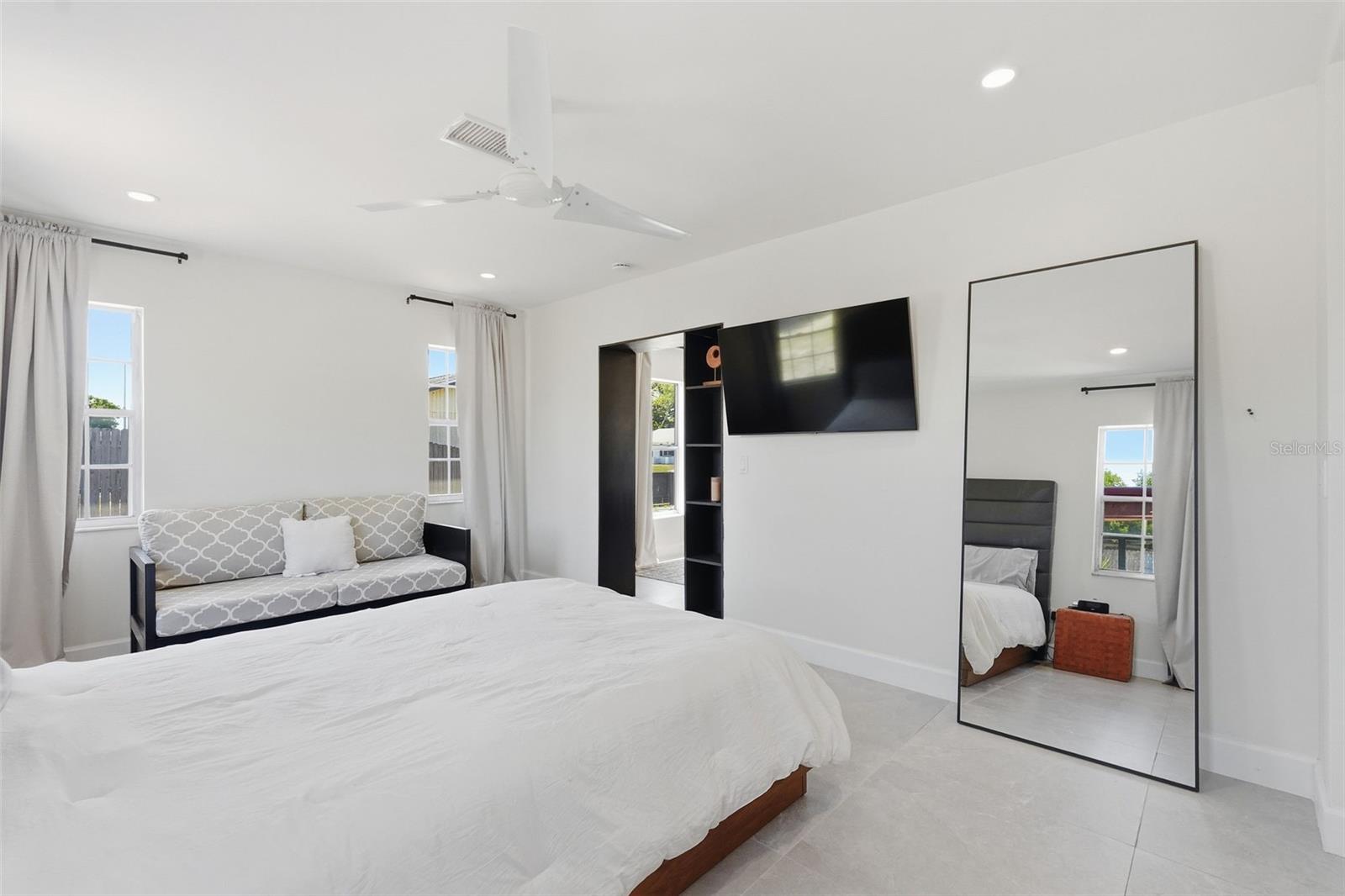 6336 S LANSDALE CIR, TAMPA, FL, 33616