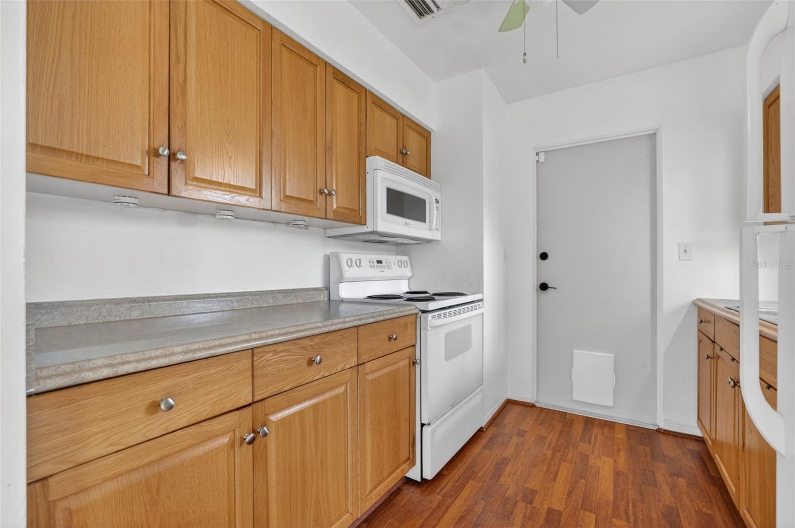 3673 SEAROBIN DR SE, ST PETERSBURG, FL, 33705