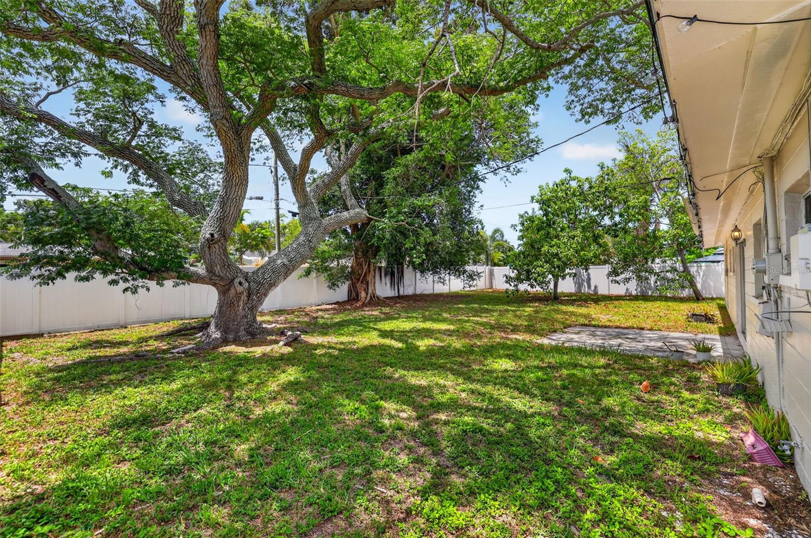 3673 SEAROBIN DR SE, ST PETERSBURG, FL, 33705