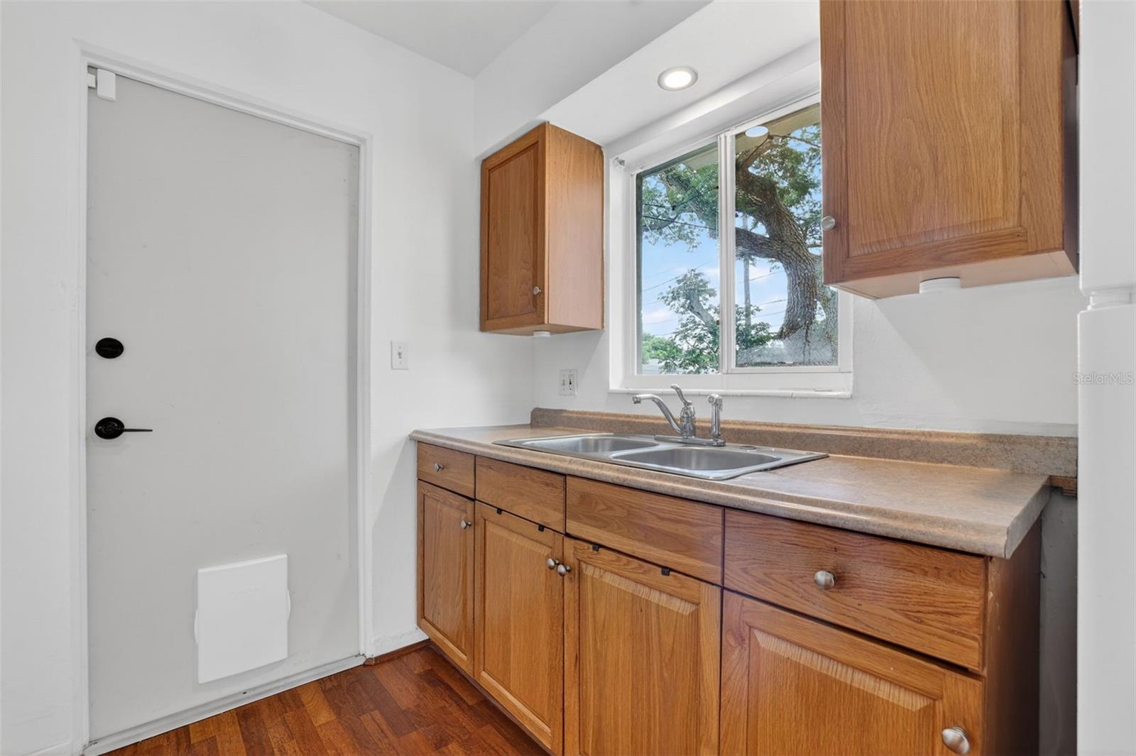 3673 SEAROBIN DR SE, ST PETERSBURG, FL, 33705