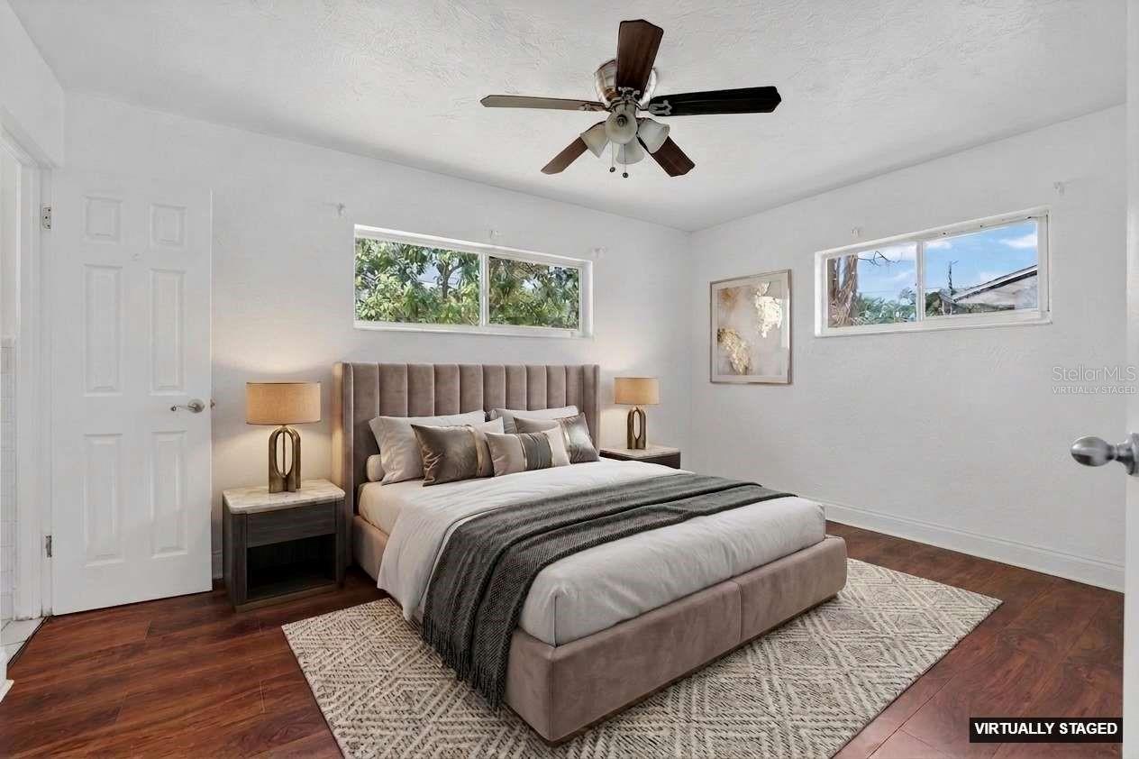 3673 SEAROBIN DR SE, ST PETERSBURG, FL, 33705