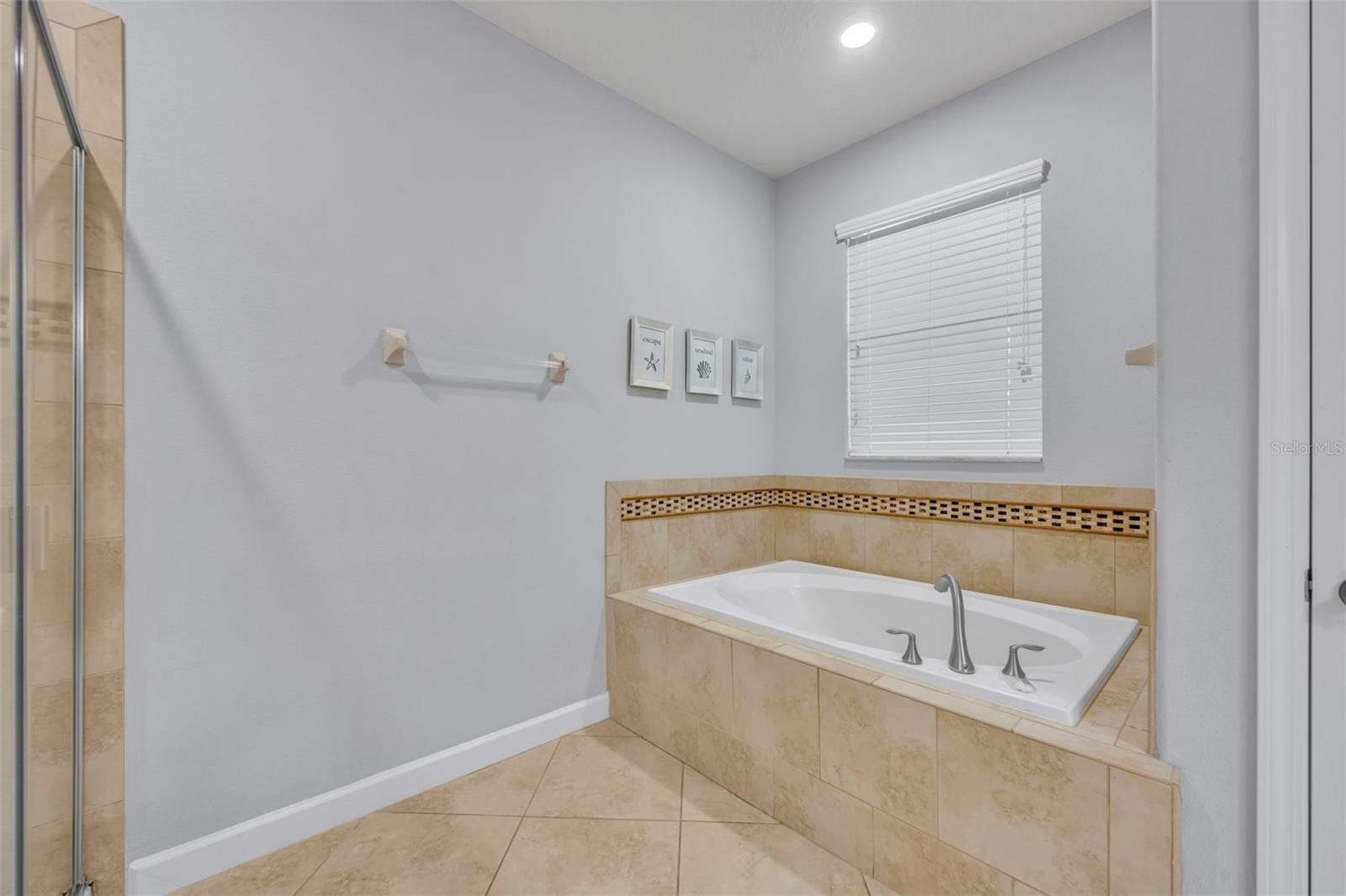 1435 ROLLING FAIRWAY DR, DAVENPORT, FL, 33896