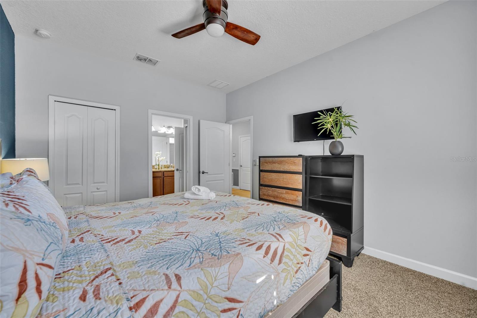 1435 ROLLING FAIRWAY DR, DAVENPORT, FL, 33896