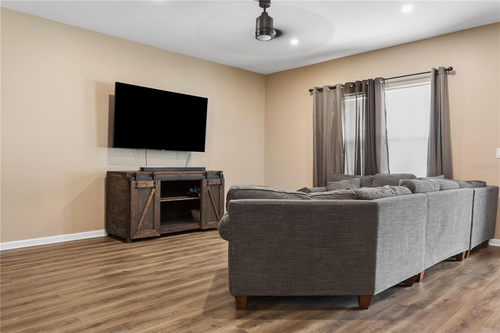 35159 DAISY MEADOW LOOP, ZEPHYRHILLS, FL, 33541